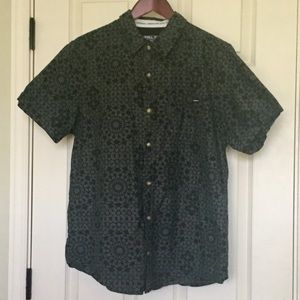 Like New O’Neill Geometric Print Button Down